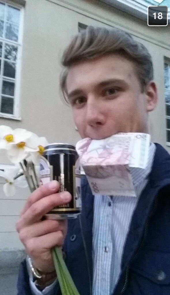 jacobflax's tweet photo. Grattis på dig @akerlund96 
Höll på att glömma att lägga ut grattis bilder 🎉🎊🎉🎊🎁🎉 https://t.co/6B0w7fLWXK
