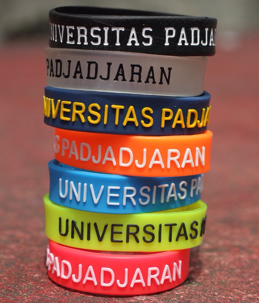 Anak unpad? Udah punya unpad braceletnya? Ready at kopma unpad jatinangor <a href="/unpad/">Universitas Padjadjaran</a> <a href="/KOPMA_UNPAD/">KOPMA UNPAD</a> <a href="/anak_unpad/">Pevensie</a>