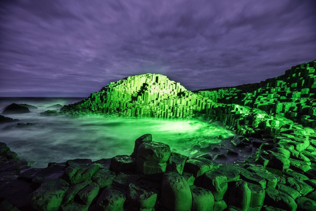 TenchuSports's tweet image. Absolutely stunning as @GCausewayNT #Ireland lights up green for #StPatricksDay. Pics courtesy of NT. @AMMGMedia ☘📸