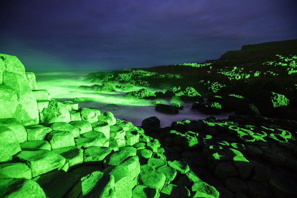TenchuSports's tweet image. Absolutely stunning as @GCausewayNT #Ireland lights up green for #StPatricksDay. Pics courtesy of NT. @AMMGMedia ☘📸