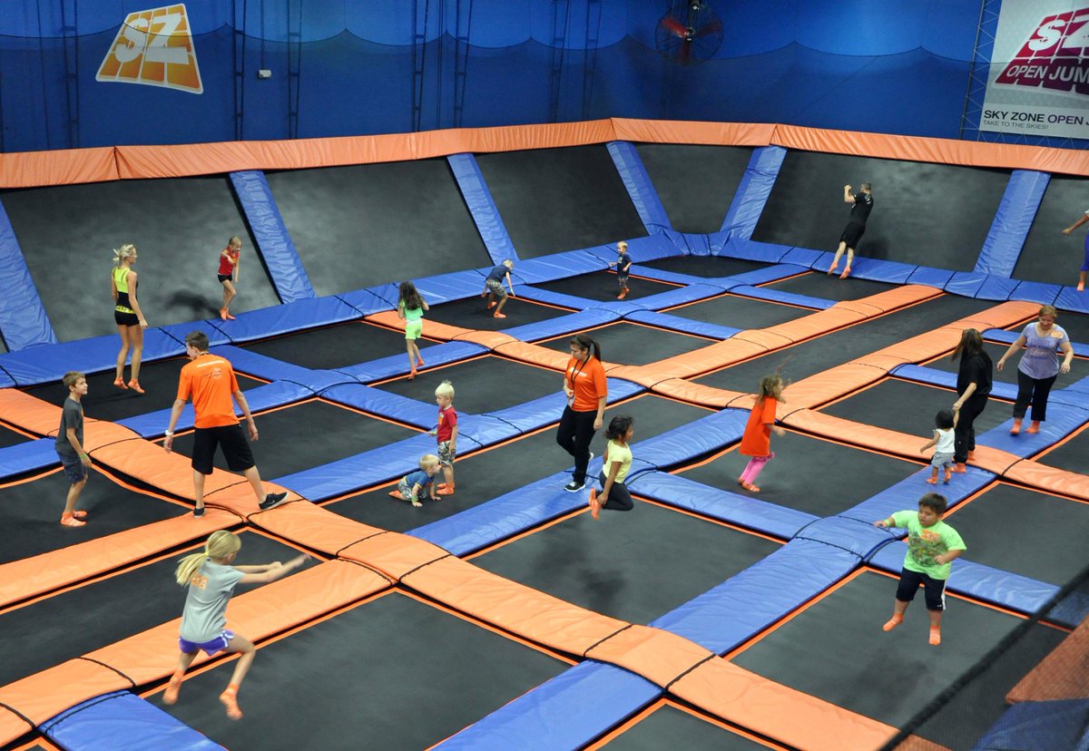SplashPerfect1's tweet image. NEXT VIDEO: SkyZone Dunk Edition. Find More About SkyZone. #skyzone