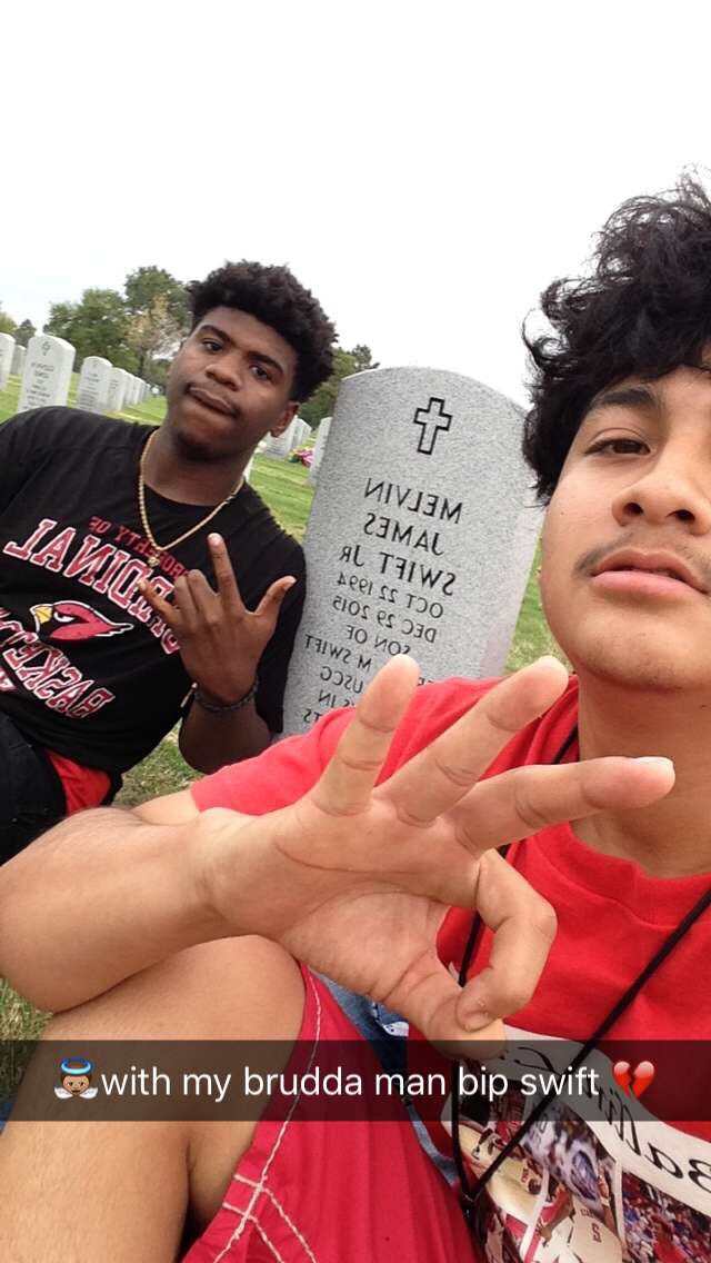 finessegame_'s tweet photo. Went to see big bro man #BallinLikeImSwift #SwiftInTheFlesh https://t.co/FKFsSB0LxD