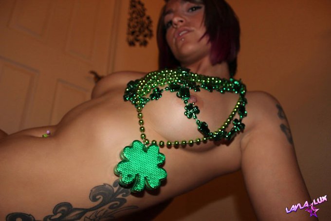 Gearing up for #SaintPatricksDay! Kiss Me I'm Irish by @LuxUnicorn https://t.co/xrfCurHq6b @FreeOnes<a href="/tag/saintpatricksday"class="tags">#SaintPatricksDay</a><a href="/tag/hot"class="tags"><span>#hot</span></a>