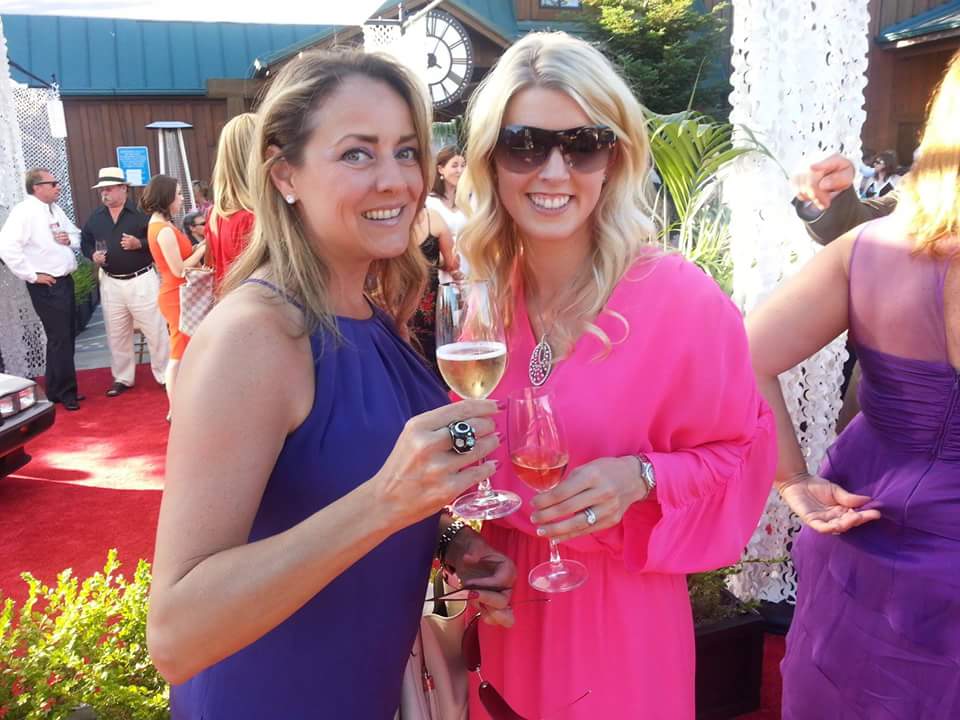 <a href="/KevinRogers98/">Kevin Rogers</a> <a href="/FantescaWine/">Fantesca Winery</a>  <a href="/SonomaChat/">Sonoma Chat</a> With the lovely Laura Long of  <a href="/DavidArthurVine/">David Arthur</a> #SonomaChat #WineWednesday