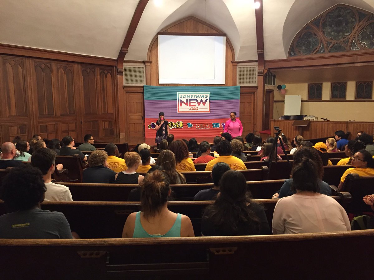 mumfordnosons's tweet photo. A full room for Q&amp;A after screening @IWILLDANCEmovie during @SomethingNewOrg's second week of #ABSelma https://t.co/XzTVWScVmq