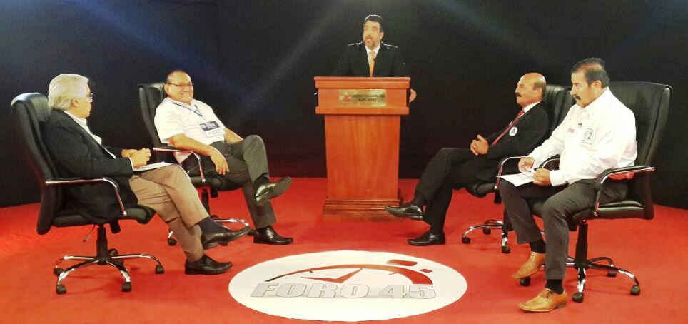 JNE_Peru's tweet photo. Ya estamos al aire con #Foro45 por JNETV
Un espacio para que los candidatos debatan sus propuestas https://t.co/Ti4n0j06Ox