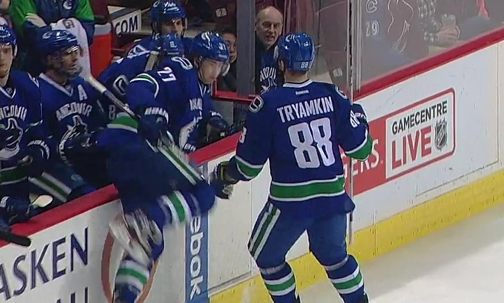 Pucksonnetca's tweet photo. Leave it to Ben Hutton to steal all of Nikita Tryamkin's thunder!
#HUTTONmania
#Canucks https://t.co/Ygol4ckkyo