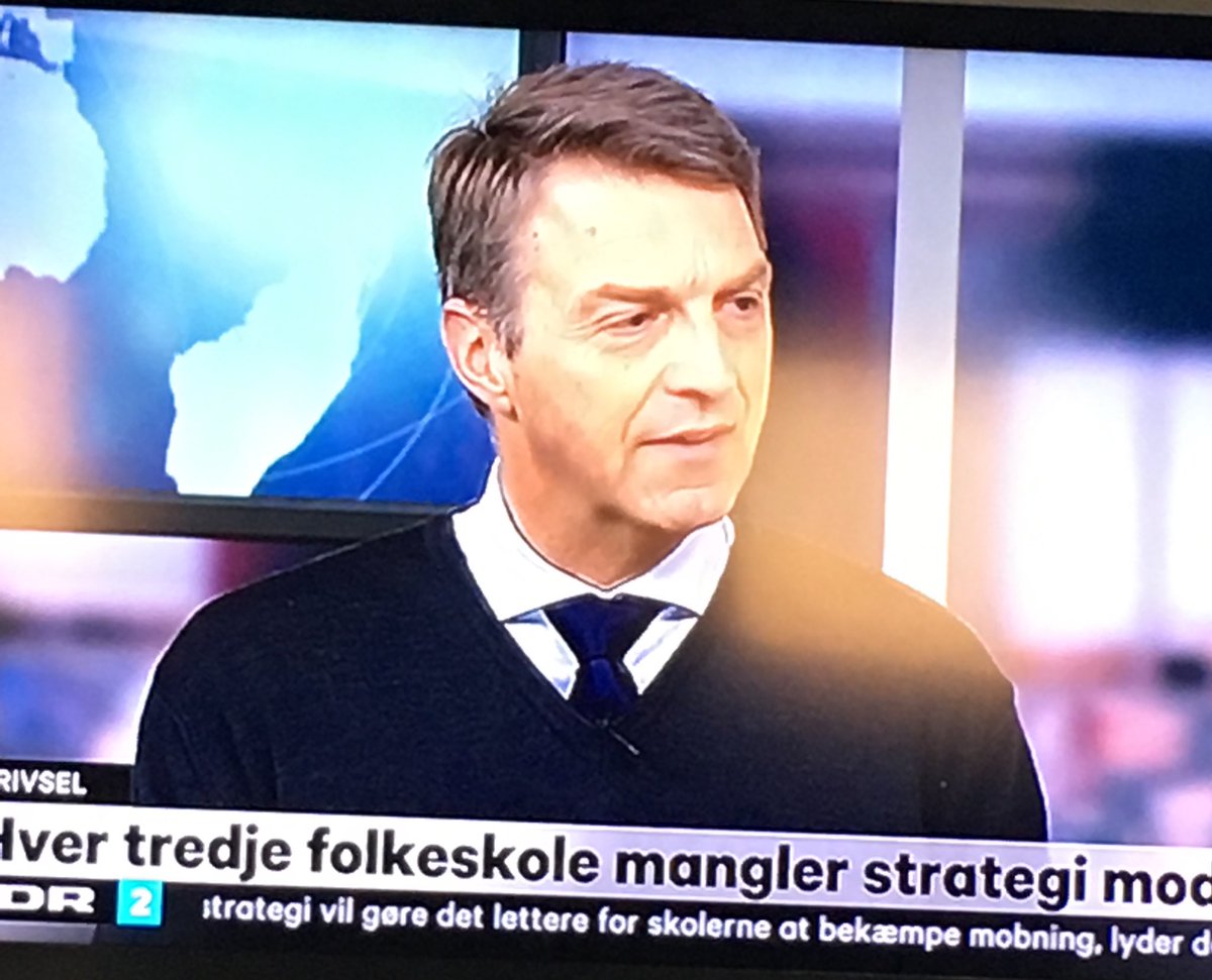 MetteWithH's tweet photo. Trivsel er skolelederens og skolebestyrelsens ansvar, og vi er klar https://t.co/gwJTvZyQ2a @SkoleForaeldre #dropmob https://t.co/bhTUxJQ0Kf