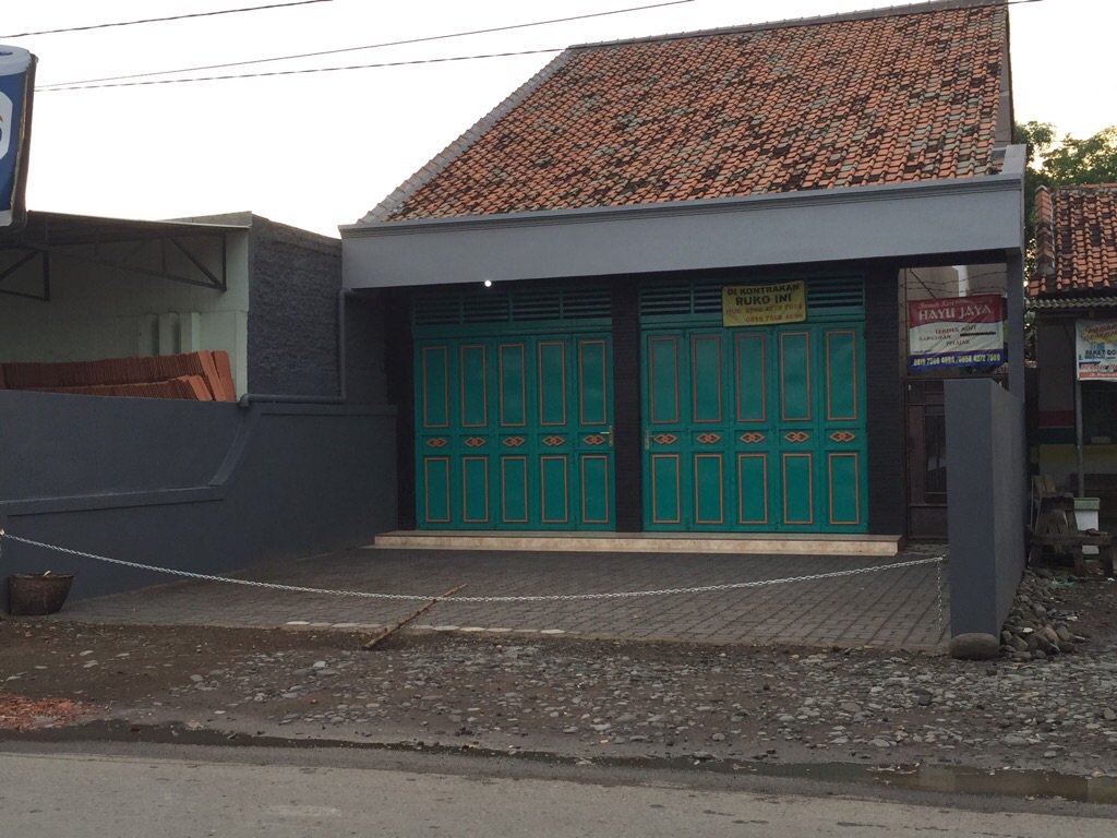 triana91's tweet photo. @infotegal disewakan RUKO lokasi jl perintis kemerdekaan kota tegal . CP 085728278882/7a204870 #pasarTGL https://t.co/0ek2flV2dI