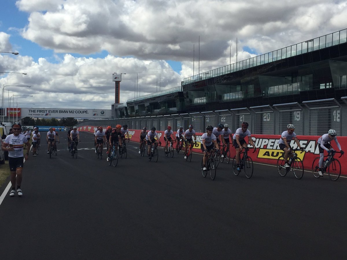 DayOfDifference's tweet photo. Mount panorama challenge #dfad2016 @auBrookfieldGIS @replacementcars @axr_executive @GPMStulz for the kids! https://t.co/TkSTOW9We0