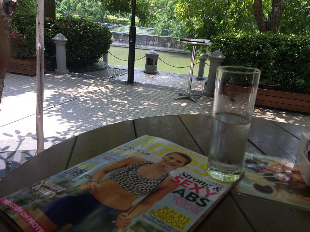 adelle_lieb's tweet photo. Taking a break in Singapore #WFloves #womensfitnessmag https://t.co/0q7lpi6fBP