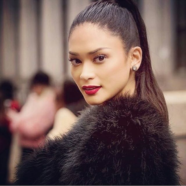 MsUniverseCrown's tweet photo. Light make up NY fashion week #freshlook #missuniverse2015 #missuniverse #piantastic™ #piawurtzbach #piaalonzowurtz… https://t.co/ZqIE4AORxO