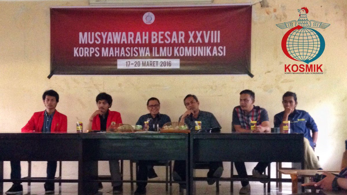 Pembukaan Mubes XXVIII Kosmik oleh WD3 Fisip dan Kepala Departemen Komunikasi, Kamis (17/3).