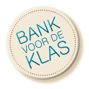 Yvonne_Loef's tweet photo. Vandaag geef ik samen met @KarinBruns  namens @RaboArnhem een gastles op De Berkhaag @bankvoordeklas . Zin in! https://t.co/C2PgNJnQ9n