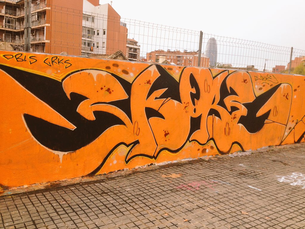 BienCuadrado's tweet image. Happy Saint Patrick's Day! #Zefor #Skore #graffiti #beforeandafter