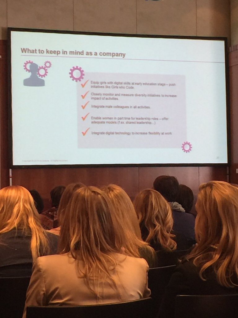 DataNativesCon's tweet photo. Thanks @sandrababylon for letting us know what companies need to do to promote more women in #digital environments https://t.co/W9OXcUa1iR