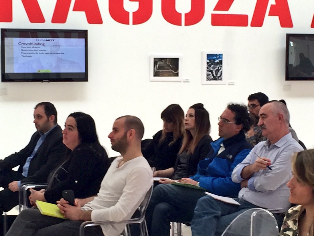 MyriamCarrel's tweet photo. Mucho emprendedor conocido! #TalentosDigitales del #MasterMPD #emprendedoresNETT compis de @ajearagon #NETTworking 💼 https://t.co/afaGYmJABO