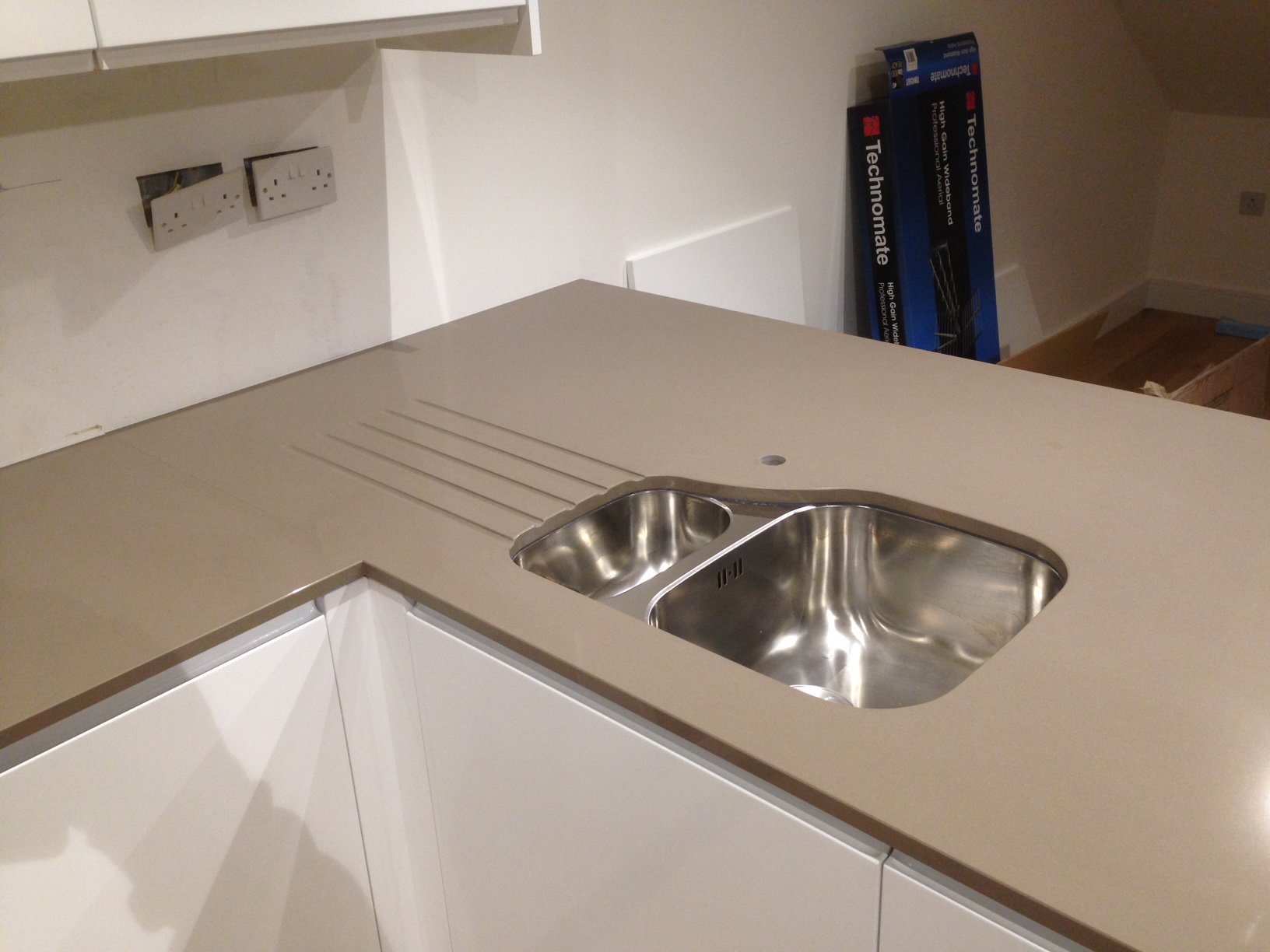 The Marble Workshop on Twitter: "Another happy customer with a #Silestone  Unsui worktop! https://t.co/SKvmmEHh03" / Twitter