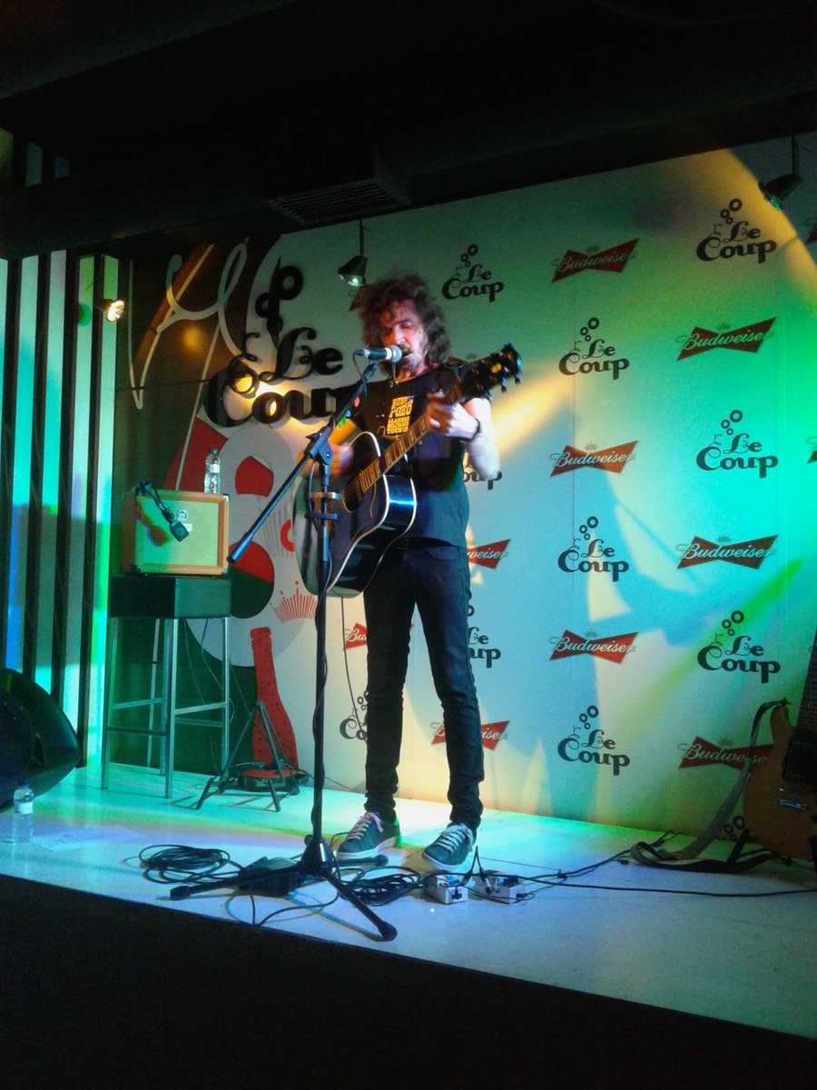 Rubén Pozo nos deleitó el pasado viernes 11 de marzo en el escenario Le Coup.<a href="/RubenPozoPrats/">Rubén Pozo</a>  #LlaneroSolitario