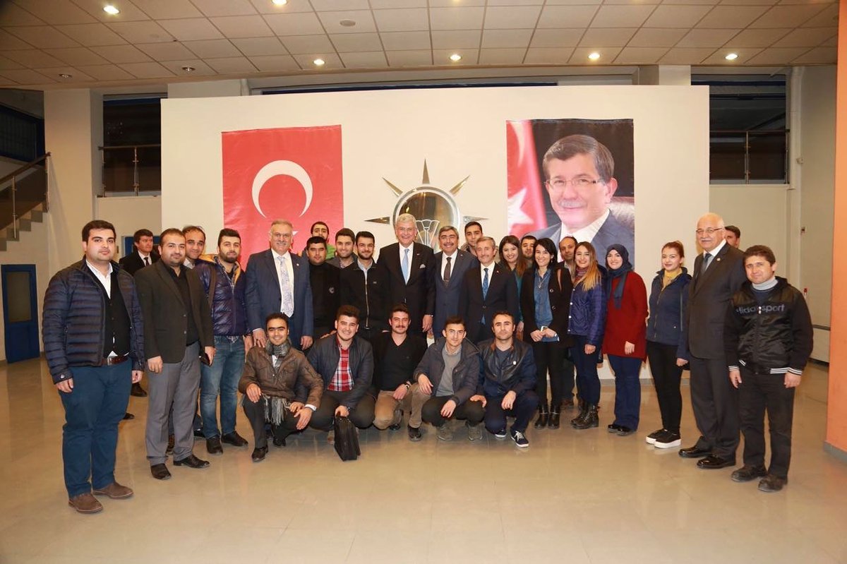 merdoganfan's tweet photo. Sn. Vekilimiz @mehmeterdogan27 ve Sn Bakanimiz @volkan_bozkir  Dün Partililerimizle Bir Araya Geldi. https://t.co/qOgw9BgSDa