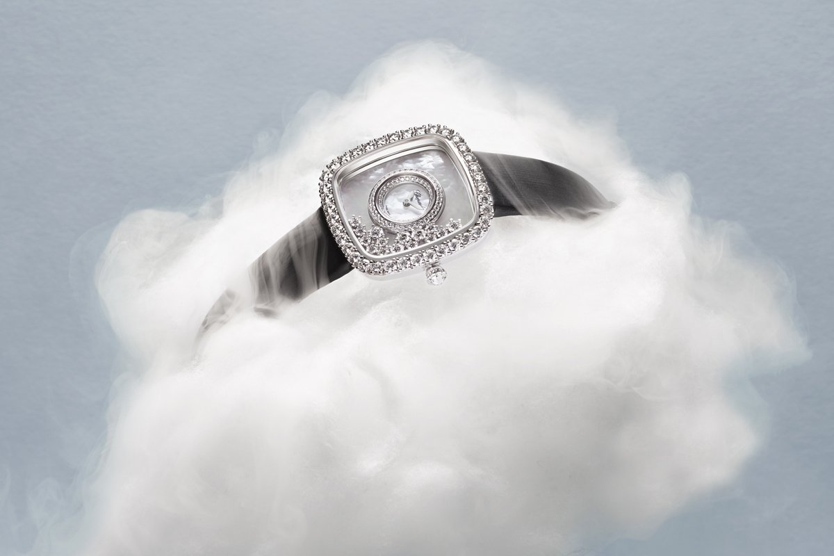 Chopard's tweet photo. From timepieces to jewellery, discover our #Baselworld 2016 novelties https://t.co/Es4ZdquvTj https://t.co/ptrqpQxoRT
