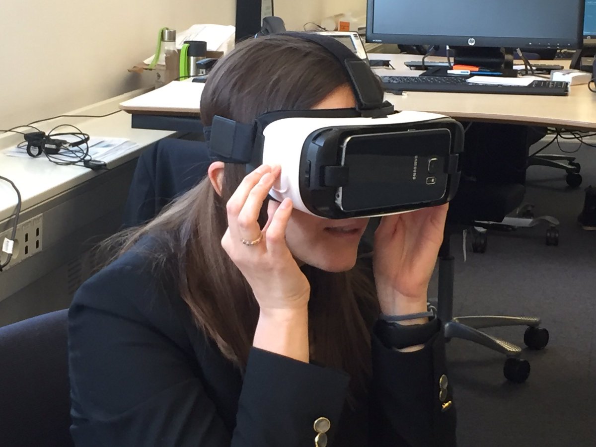 Det er fredag og der nørdes hos #MobilePay