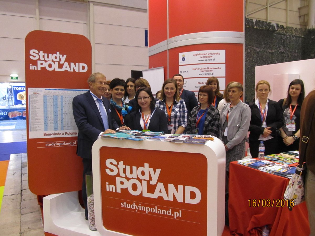 PUMS_tweets's tweet photo. Meet us at #Futuralia #education #fair in Lisbon, Portugal @Studyin_Poland #meded #medschool https://t.co/lzteEEfB7A https://t.co/cMyGiIXC1C