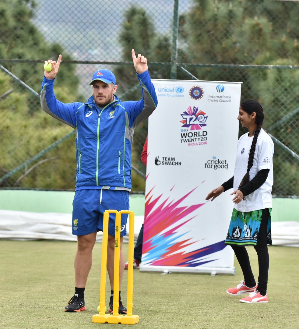UNICEFIndia's tweet photo. Hitting the germs for a six #ToiletsForProgress - it's @TeamSwachh playing with @CricketAus! https://t.co/WsfqellIyg
