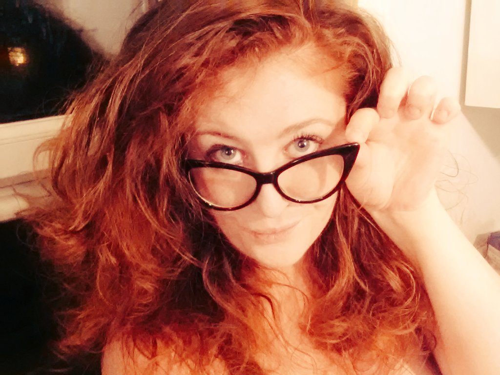 FireGoddessMimi's tweet photo. Well it's St Patrick's day.
Have you got the luck of the Irish?
You must have as I have a new opening for a #sissy https://t.co/3747ItcmFU