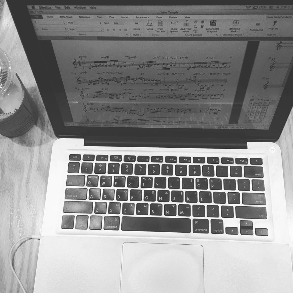 열심히 준비중이오니 많이들 와서 즐겨주심 좋겠습니다
예매하시면 더 저렴하네요. 22일 선택하시고 예매~

m.ticket.interpark.com/goods/index.ht…