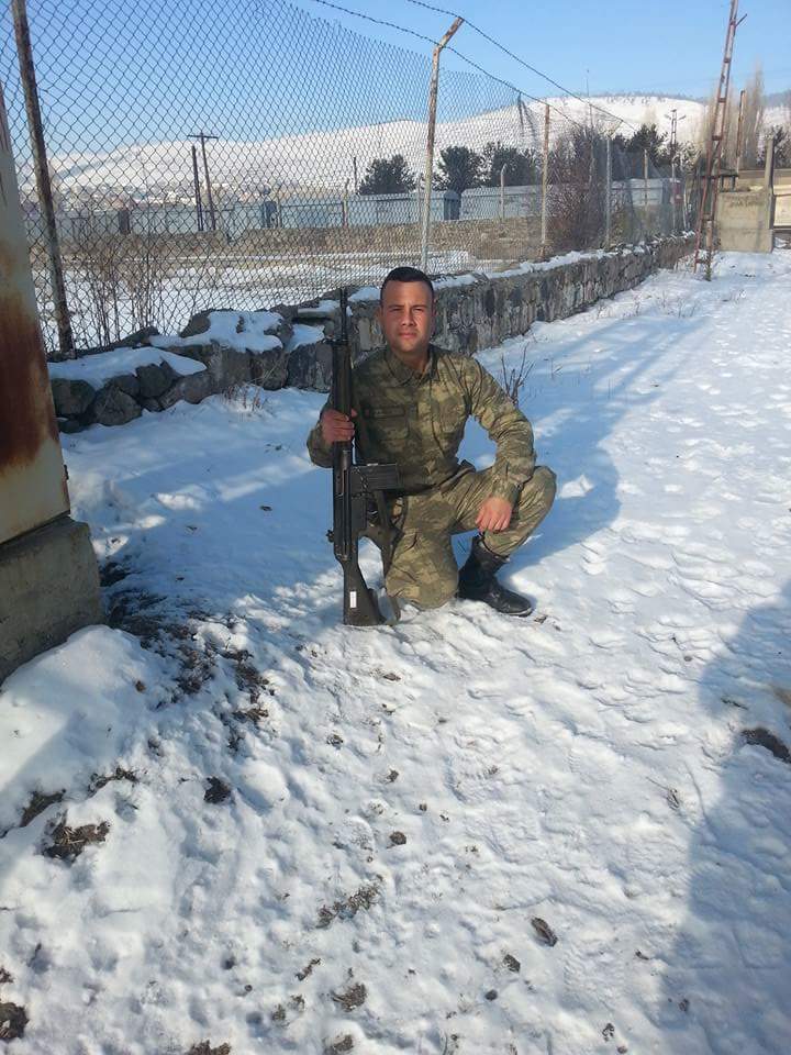 DuyguErtekin6's tweet photo. #zahideyetis #askerimm senin şansına hak edenin olur inşallah 💂💕💕 https://t.co/NkcBIH0GPR