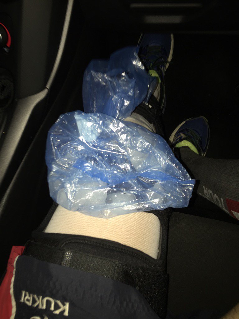 MikeAbro's tweet photo. @knight_millie Rehab started already! #carstretches #iceonthego https://t.co/6U7oEumUub