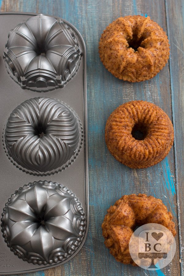 Pineapple Banana mini Bundt Cakes, nueva receta en el blog, con este molde tan precioso de @NordicWare
