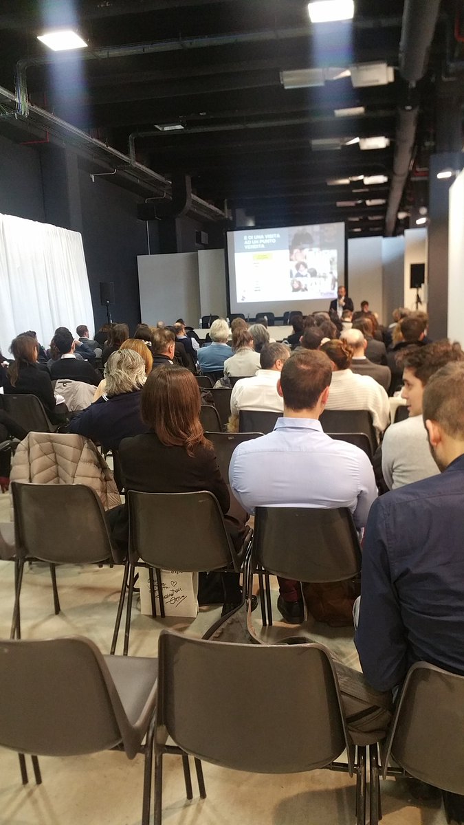 PromotionExpo's tweet photo. Convegno #Shopexpo "Neuromarketing e shopper behaviour" ora https://t.co/aWlYIUluLD