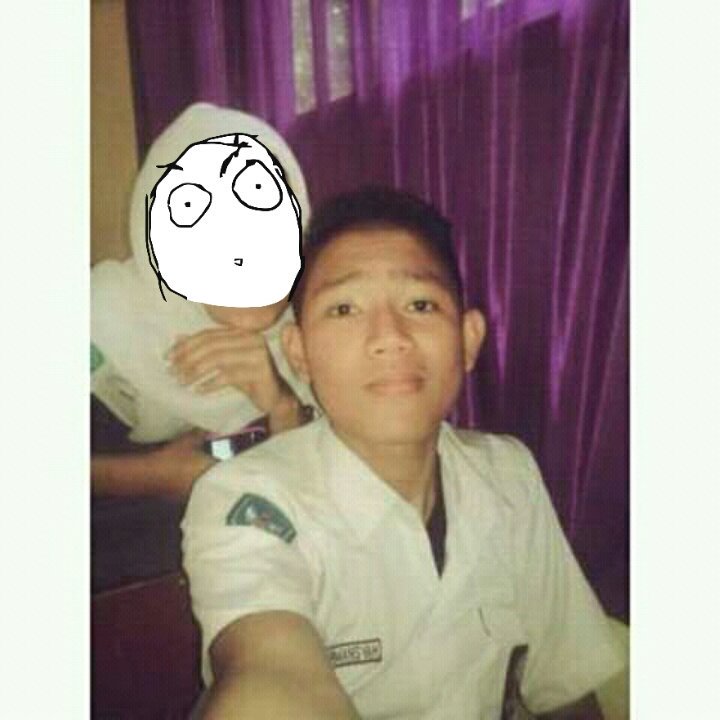armansyah699's tweet photo. @armansyah699  di bealakang abaikan saja😄 Fokus sama yang diDepan ☺😜 #schoolwork https://t.co/lf7Mc3jw6N