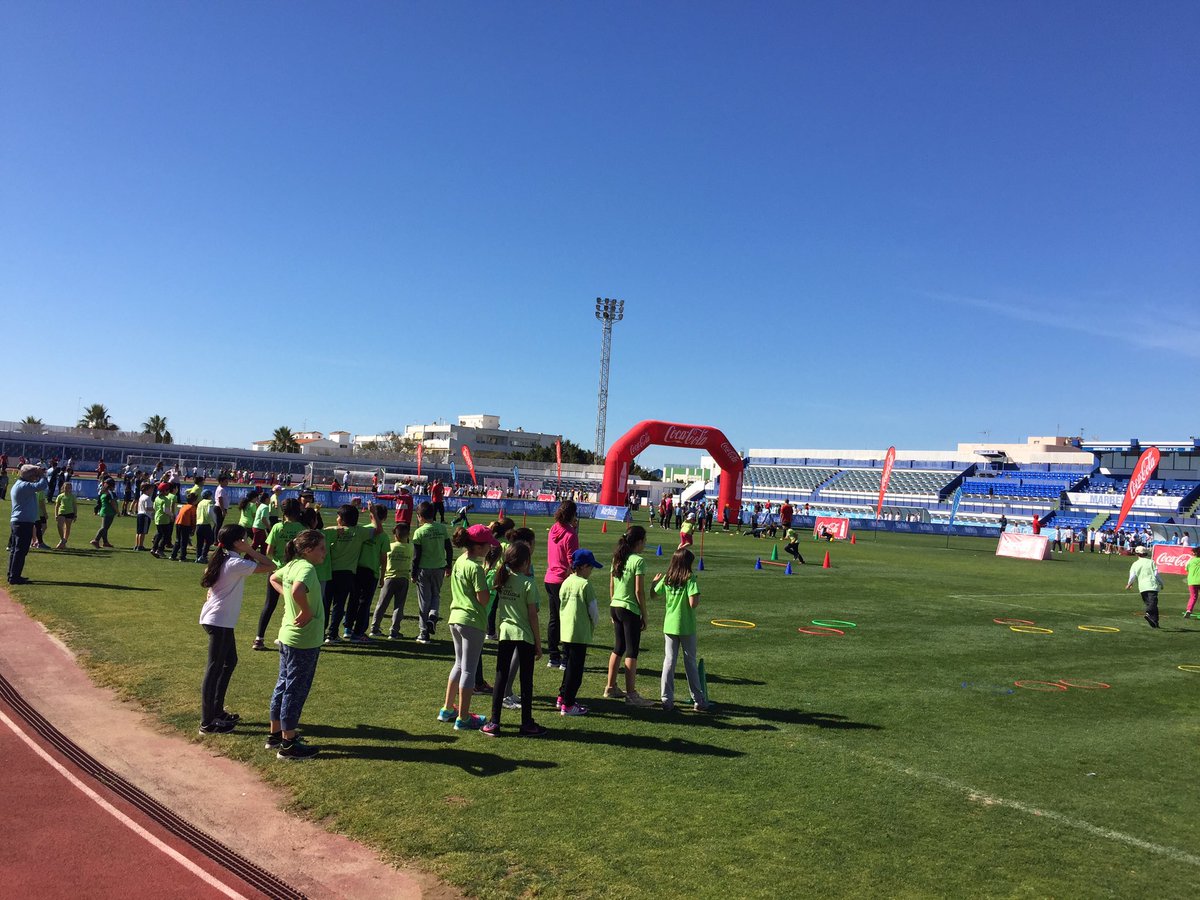 Ayto_Marbella's tweet photo. 2.500 escolares participan en la actividad municipal 'Jugando al Atletismo'. Toda la semana en el Estadio #Marbella https://t.co/G543ZkhGyI