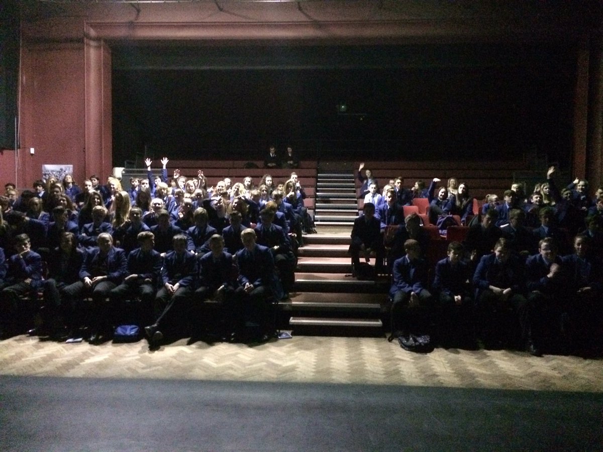 yr8SRG's tweet photo. #RSCOthello @RSC_Education Othello is #bombastic! https://t.co/xlq7kiWu2E