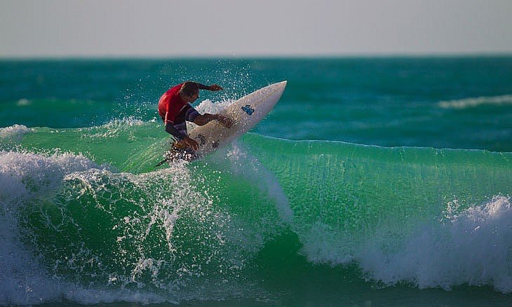 TimeOutDubai's tweet image. Dubai surfers, get your boards ready, as Middle East&apos;s only surfing competition is here bit.ly/1SVcBkG