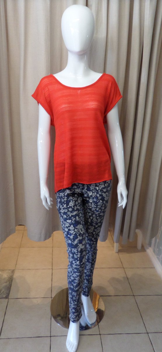 ReviveShop's tweet image. We are loving #floraljeans this #spring - Our #ootw is a #bargain at just £14 (top,jeans &amp;amp; new wedges!) #charityshop