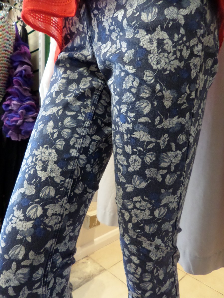 ReviveShop's tweet image. We are loving #floraljeans this #spring - Our #ootw is a #bargain at just £14 (top,jeans &amp;amp; new wedges!) #charityshop
