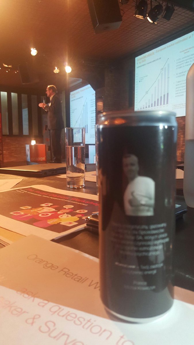 MichaKrawczyk1's tweet photo. #beocare energy drink również na Orange Retail Week w #Paris 🍸👌😊 https://t.co/ODeJGhb6xf
