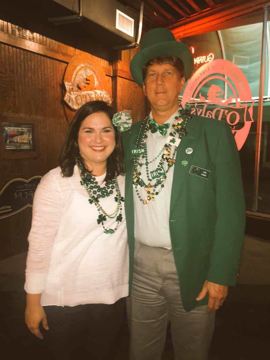 Katie_WPMI's tweet image. Don't forget the #FriendlySonsofStPatrick will parade around downtown at 11:15am from the Cathedral!! @LOCAL15NEWS