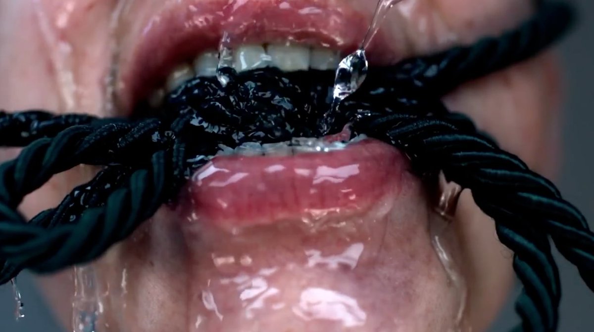 Blended_ph's tweet photo. Le nouveau @HUORATRON vient de sortir : motherfucking bass in your motherfucking face ! - https://t.co/d77uym2aLY https://t.co/bYE27owYhE