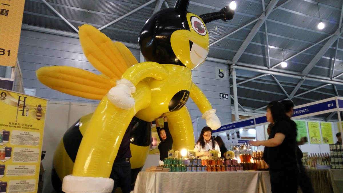 1Tim6_11Men's tweet photo. #bee #honey https://t.co/CGA8BtJNNu