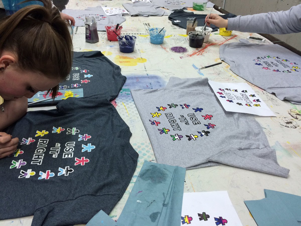 RGULibrary's tweet photo. Our Use 'IT' Right tshirts are finished. #abdnmakerspace @RobertGordonUni @GraysArtSchool @zoneyouthlgbt https://t.co/RxC5YLvvXb