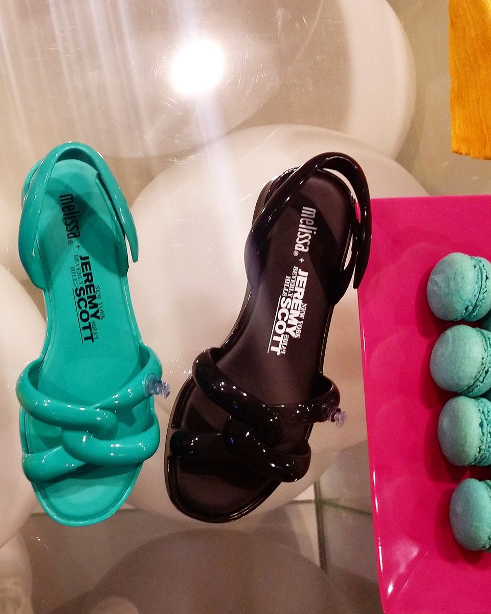 Chantelle Ford (@chantellefordau) on Twitter photo Matching macroons, flamingos & shoes <a href="/shoesmelissa/">Melissa Shoes</a> #jeremyscott launch. #fordmillinery #melissashoes #mdreamsmelissa Matching macroons, flamingos & shoes <a href="/shoesmelissa/">Melissa Shoes</a> #jeremyscott launch. #fordmillinery #melissashoes #mdreamsmelissa