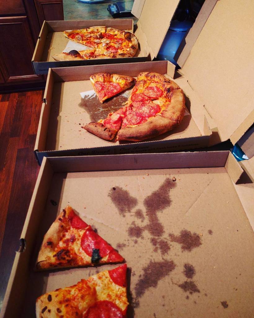 CocktailsMayor's tweet image. @luckysmarketlexington kicks off this year&apos;s event!! #pizzaweekXI #PW11 #ncaatournament #n… ift.tt/1UDbCWl