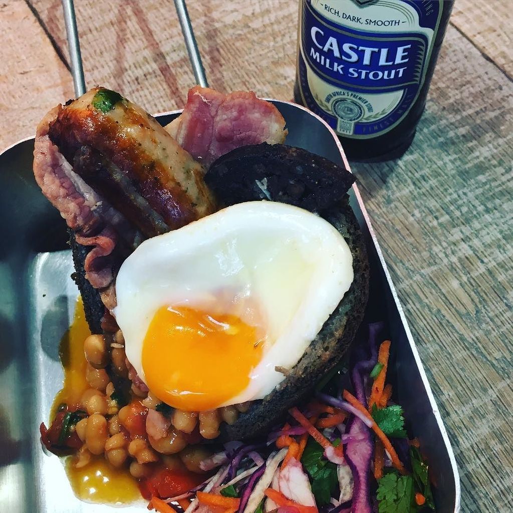 #Breakfast n' #beer. If we served alcohol with weekend brunch, would you? ift.tt/256xAG9