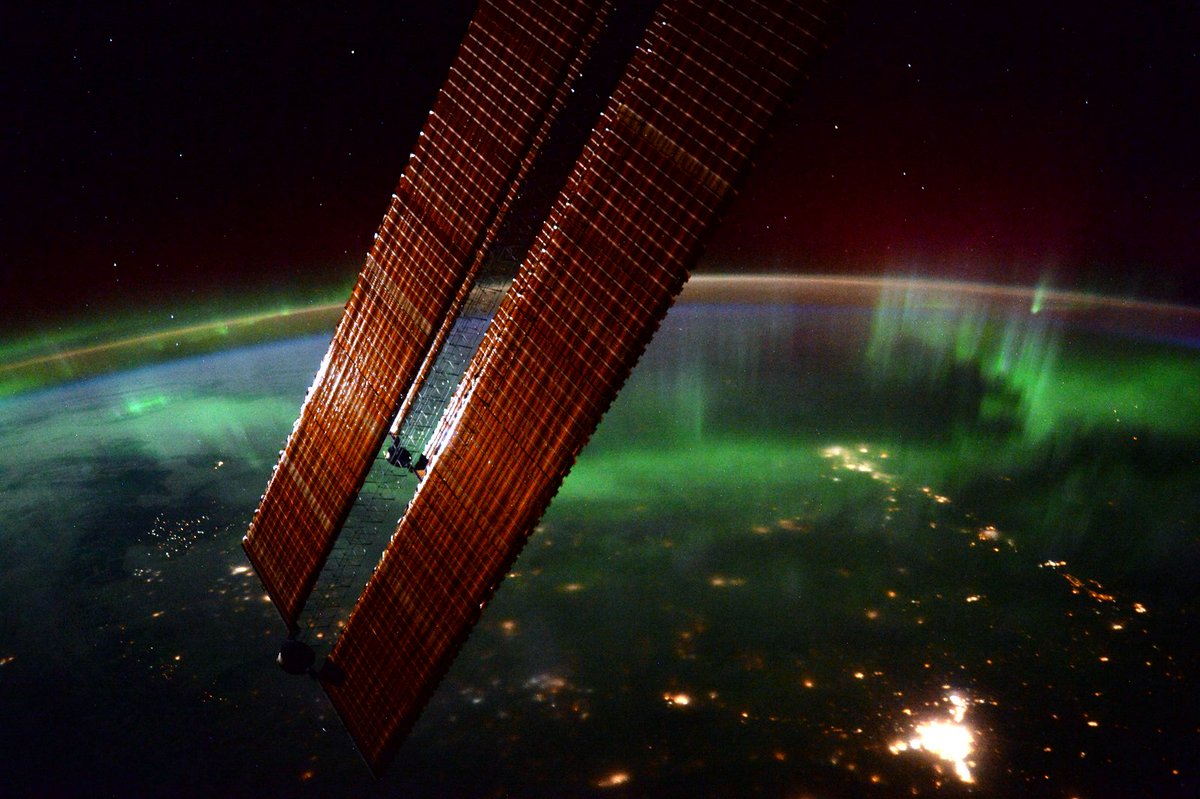 StationCDRKelly tweet picture