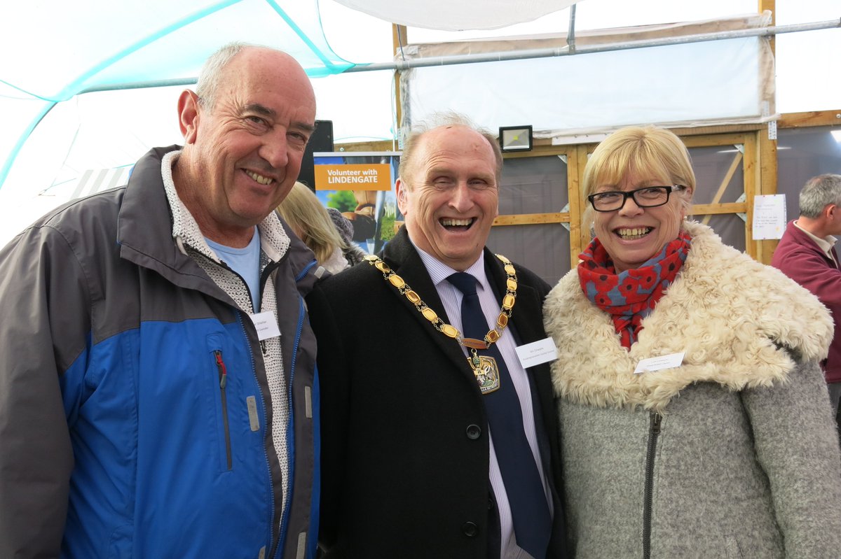 Lindengate's tweet photo. Great to see @CllrBChappleOBE, @CllrPeterStrachan &amp; Lee @PoppyLegion, amongst many others, at our event yesterday https://t.co/BeVdPZgXQs